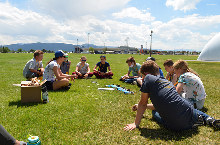 Bear spray clinic at Peaks & Potentials 2021